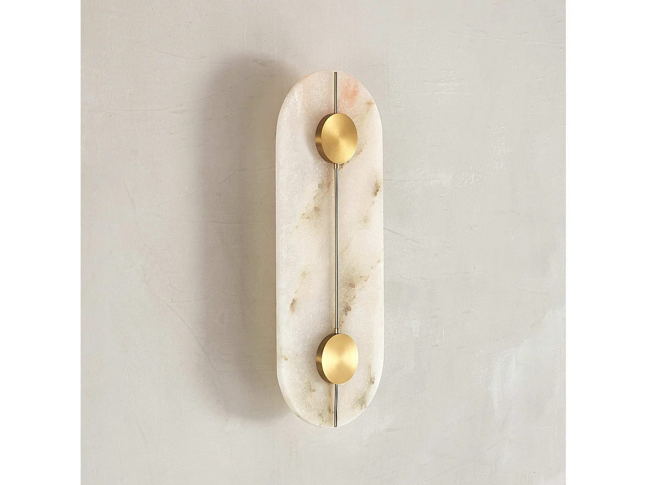 Applique murale ovale dorée LED avec abat-jour en albâtre - Calizia