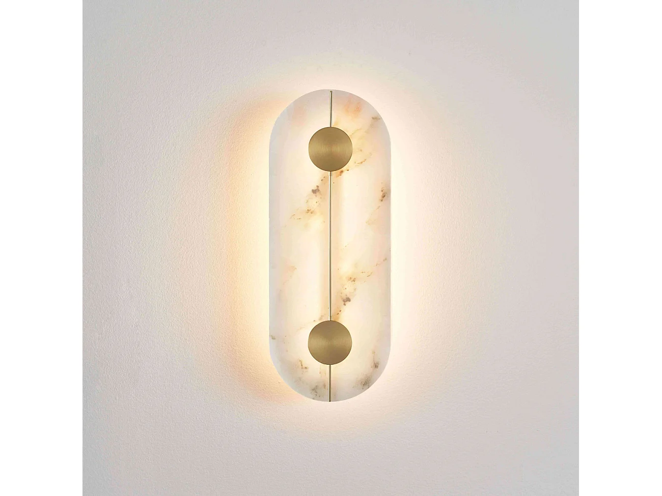 Applique murale ovale dorée LED avec abat-jour en albâtre - Calizia