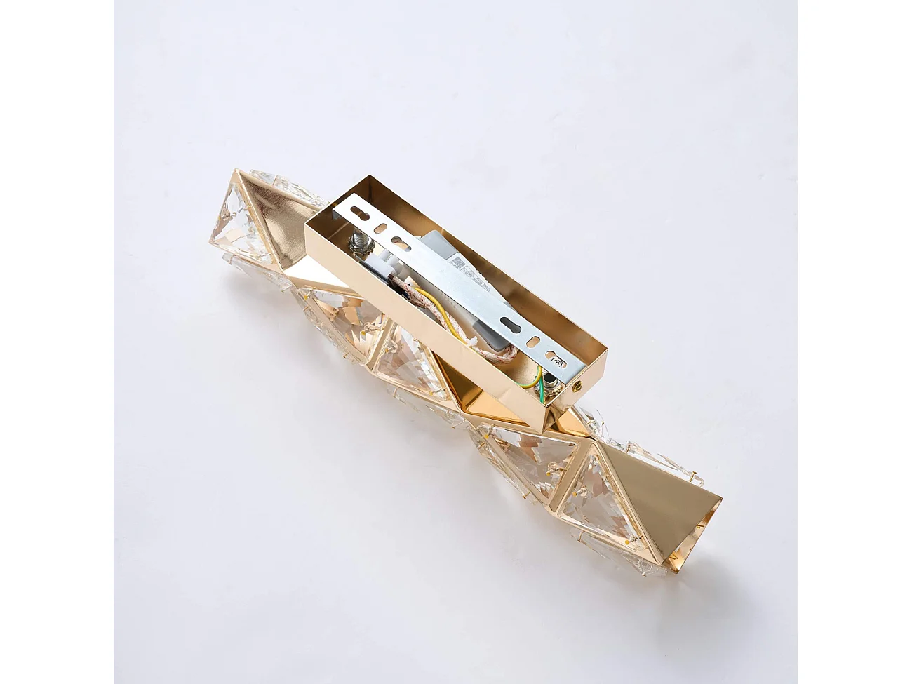 Applique dorée ultra chic en métal et cristaux décoratifs LED - Dalina