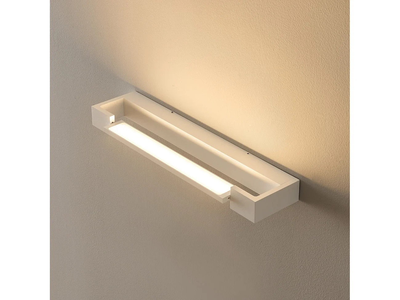 Longue applique blanche LED avec barre pivotante à 350° - Orlène