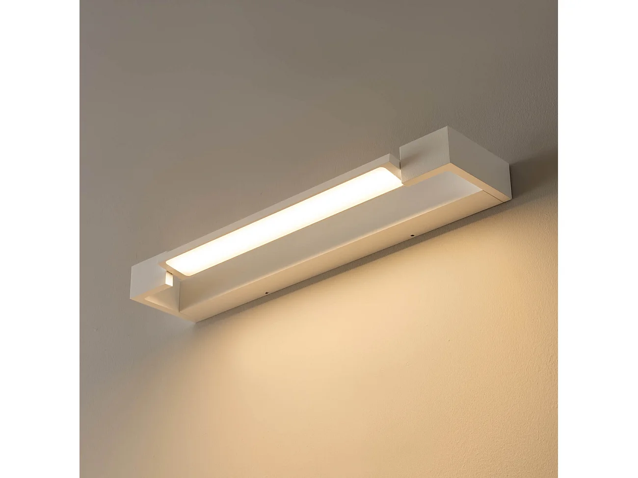 Longue applique blanche LED avec barre pivotante à 350° - Orlène