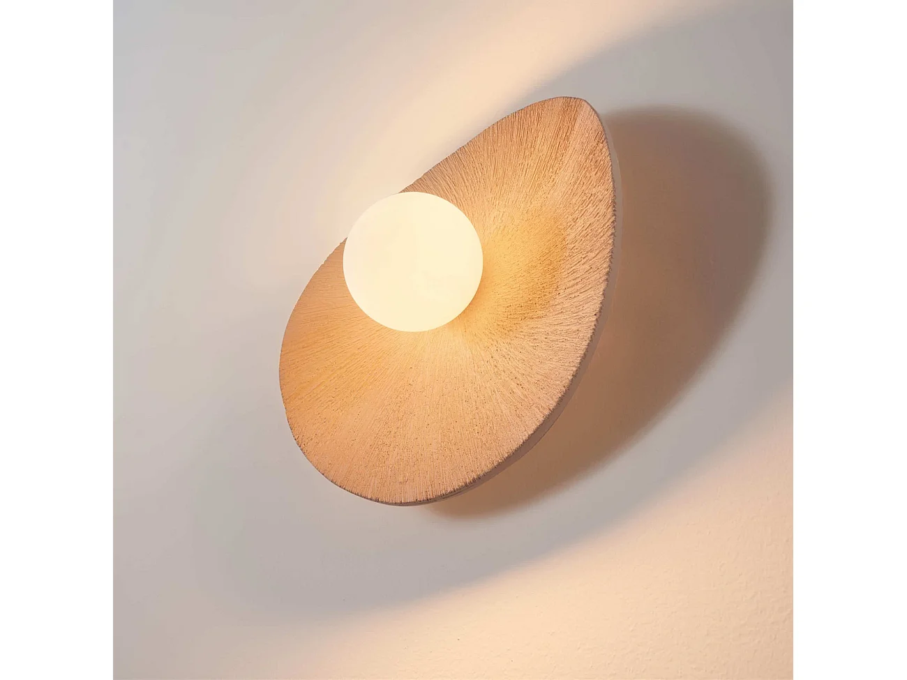 Applique ou plafonnier en céramique texturée et verre blanc - Niria