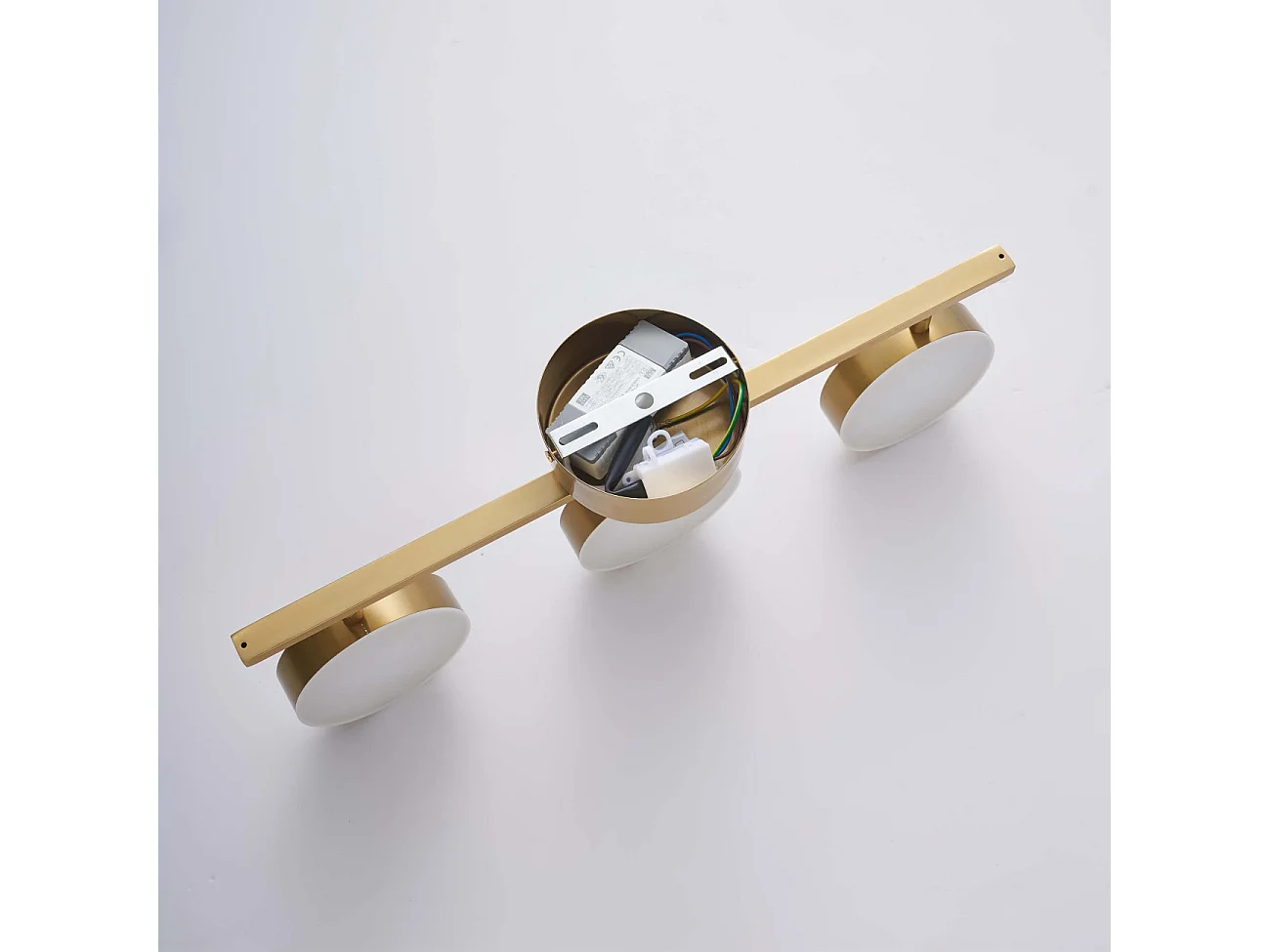 Applique triple laiton LED intégrée 3 spots orientables - Syloria