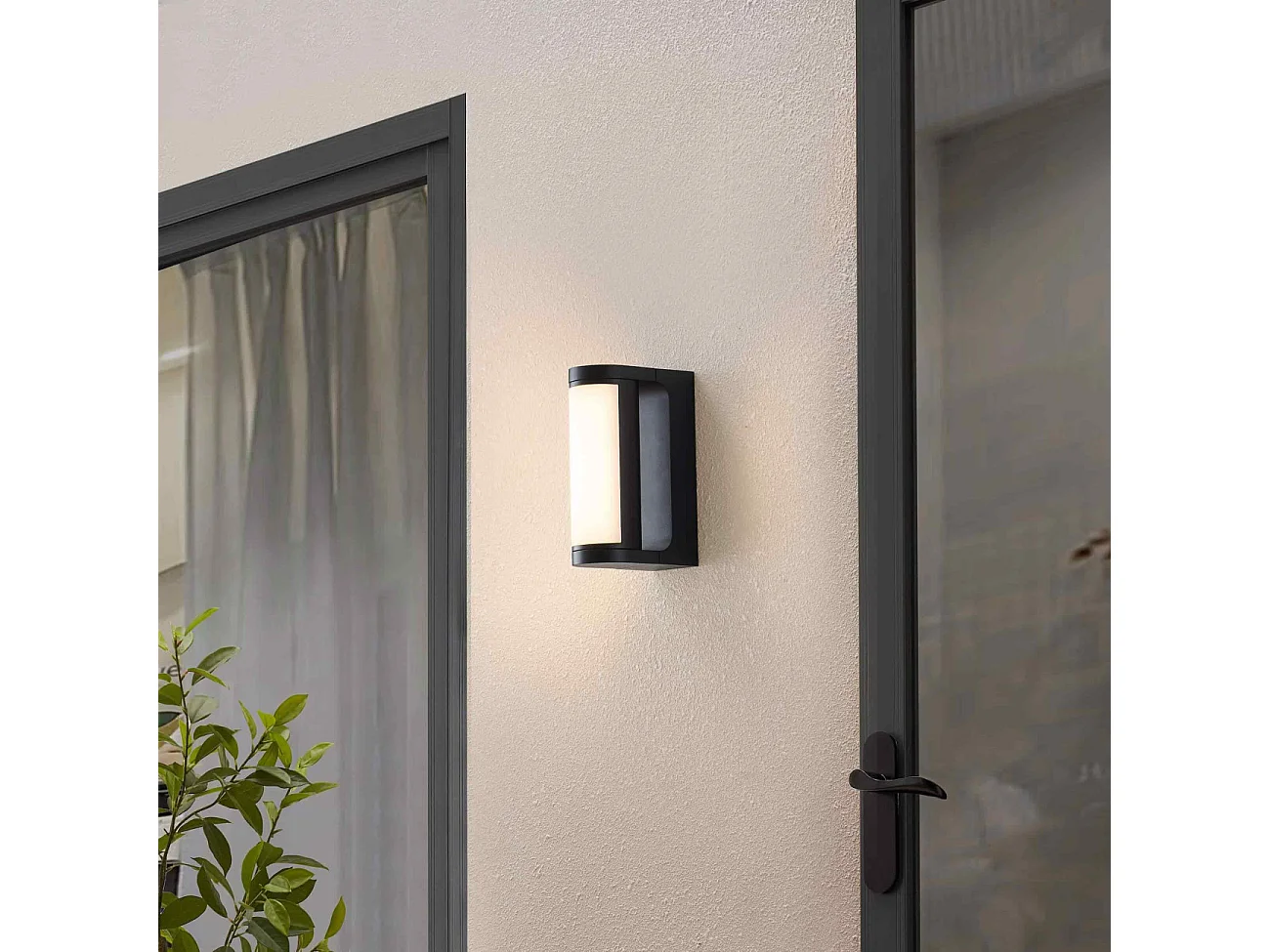 Petite applique LED rectangulaire noire pour extérieur - Ilona