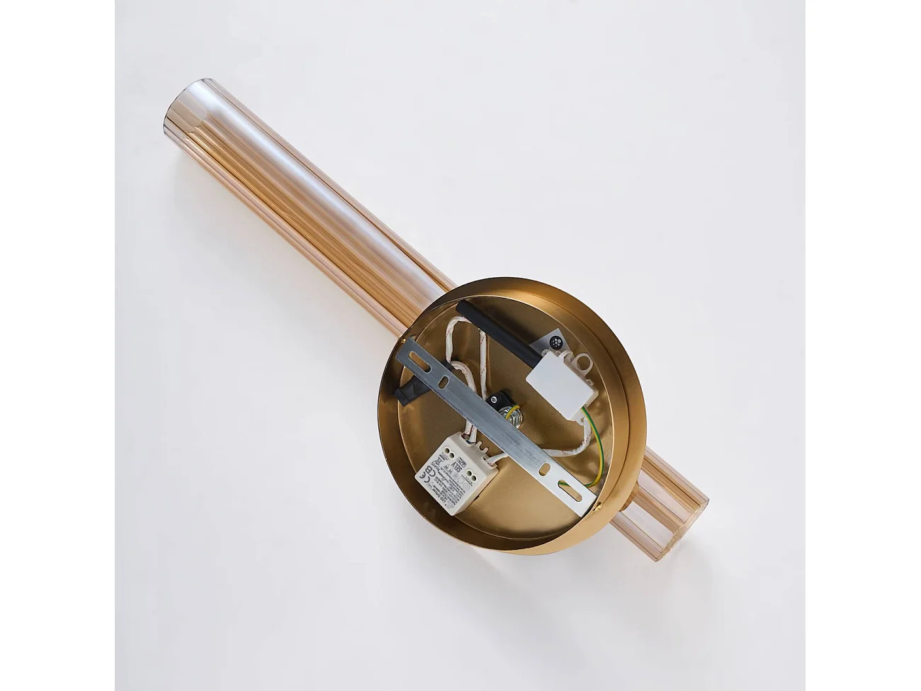 Applique cylindrique finition laiton art déco verre ambré - Cyllia