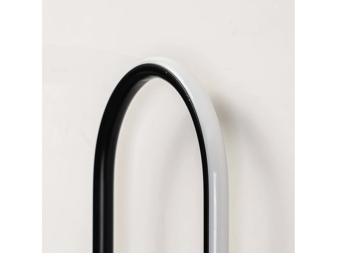 Applique cercle noir suspendu - Pise