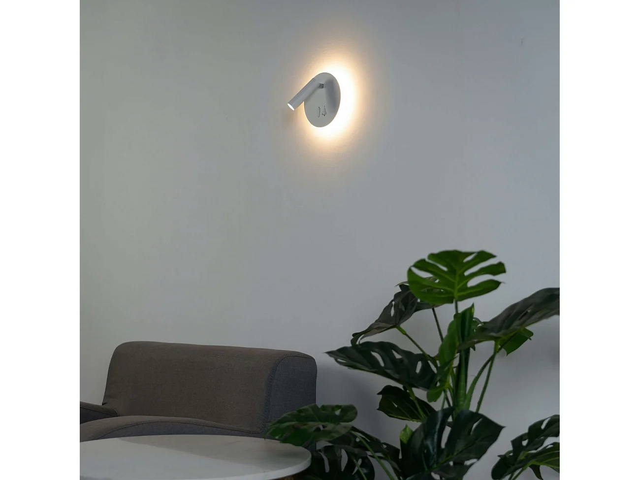 Liseuse tendance double LED et interrupteur blanc - Bilbao