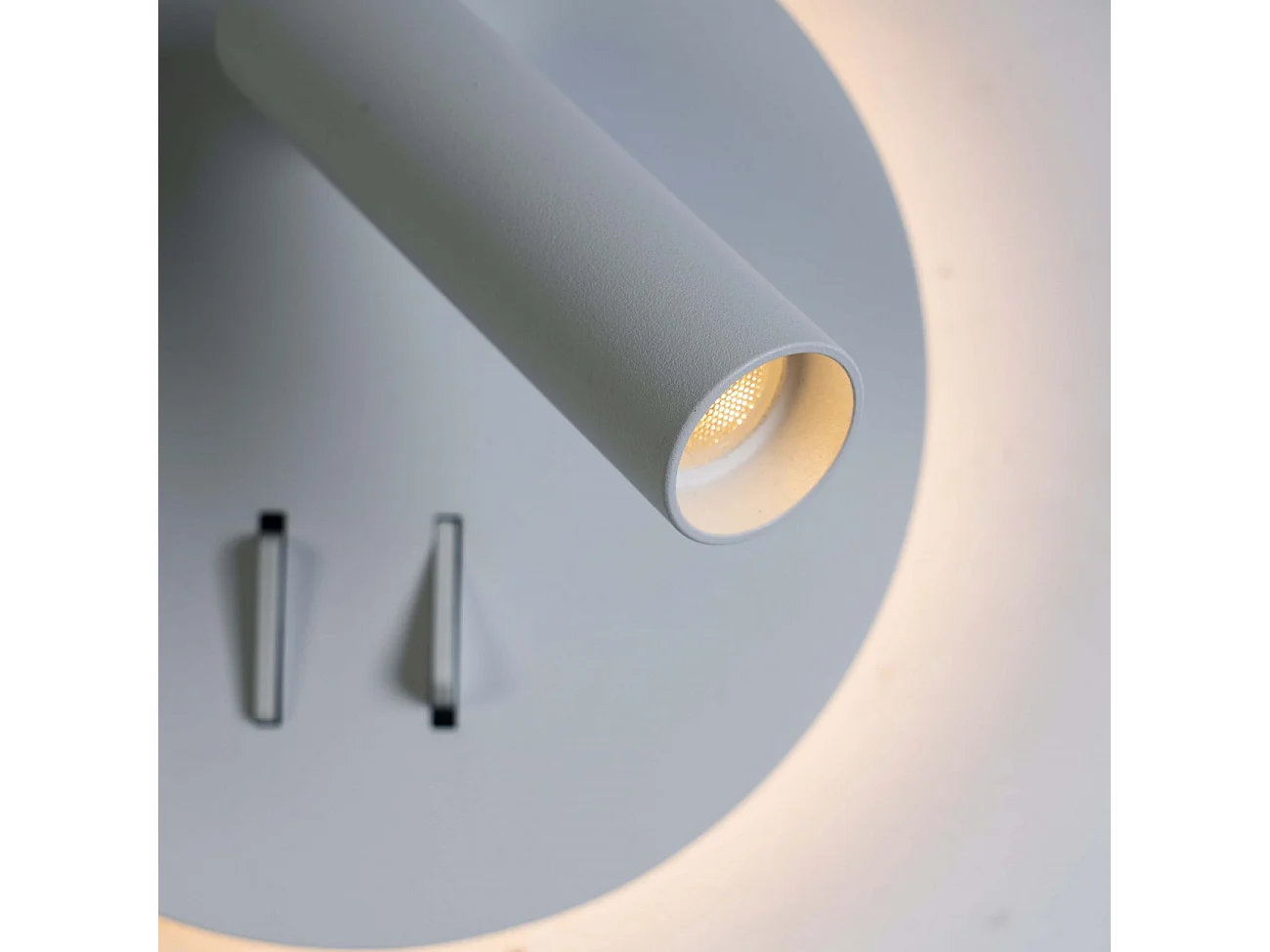 Liseuse tendance double LED et interrupteur blanc - Bilbao