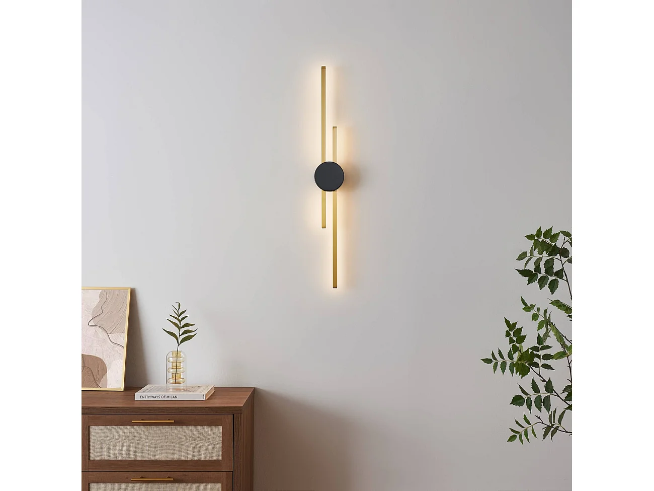 Grande applique laiton socle noir aux lignes épurées 89 cm - Pia