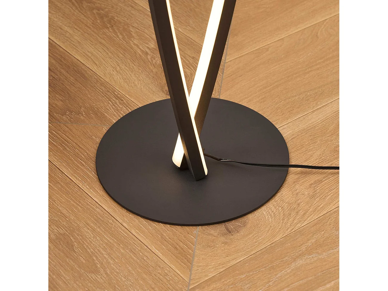 Lampadaire noir dimmable avec bras LED entrelacés - Elzo