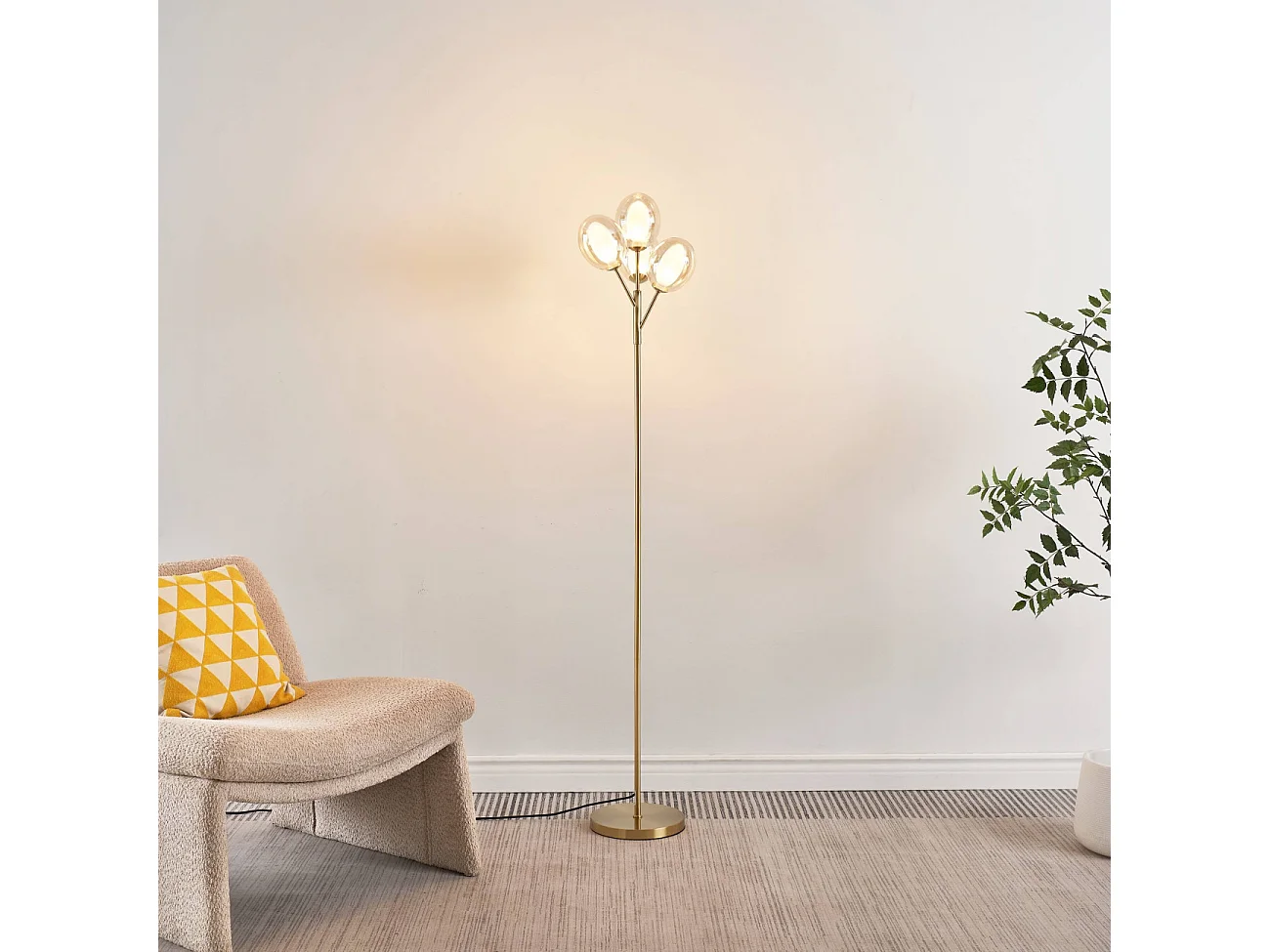 Lampadaire doré grappe de quatre verres doublé 165 cm - Seryn