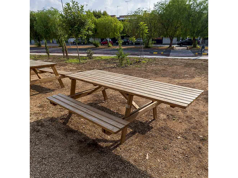 Tavolo Picnic Legno con Panche Integrate e Posto per Disabili