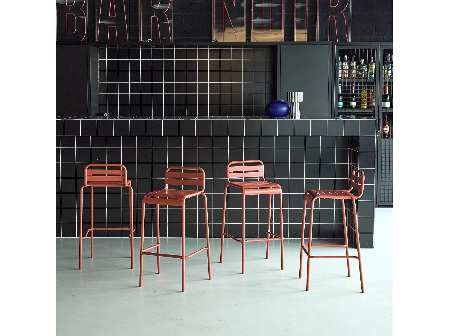 Lot de 4 chaises hautes de jardin acier. 4 places. terracotta. L 44 x P 41 x H 85cm