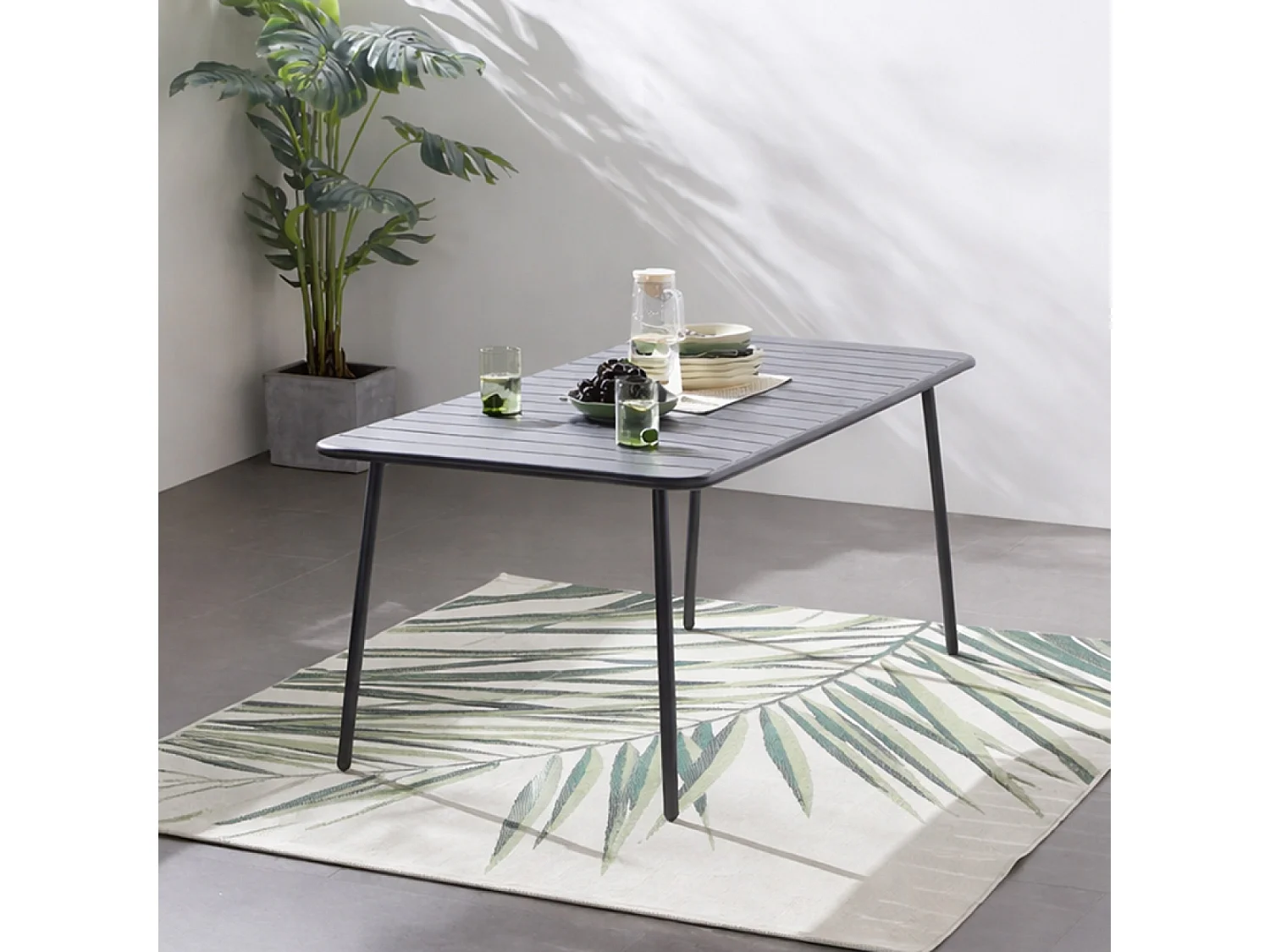 Table de jardin 6 places 160cm gris foncé BERGAME