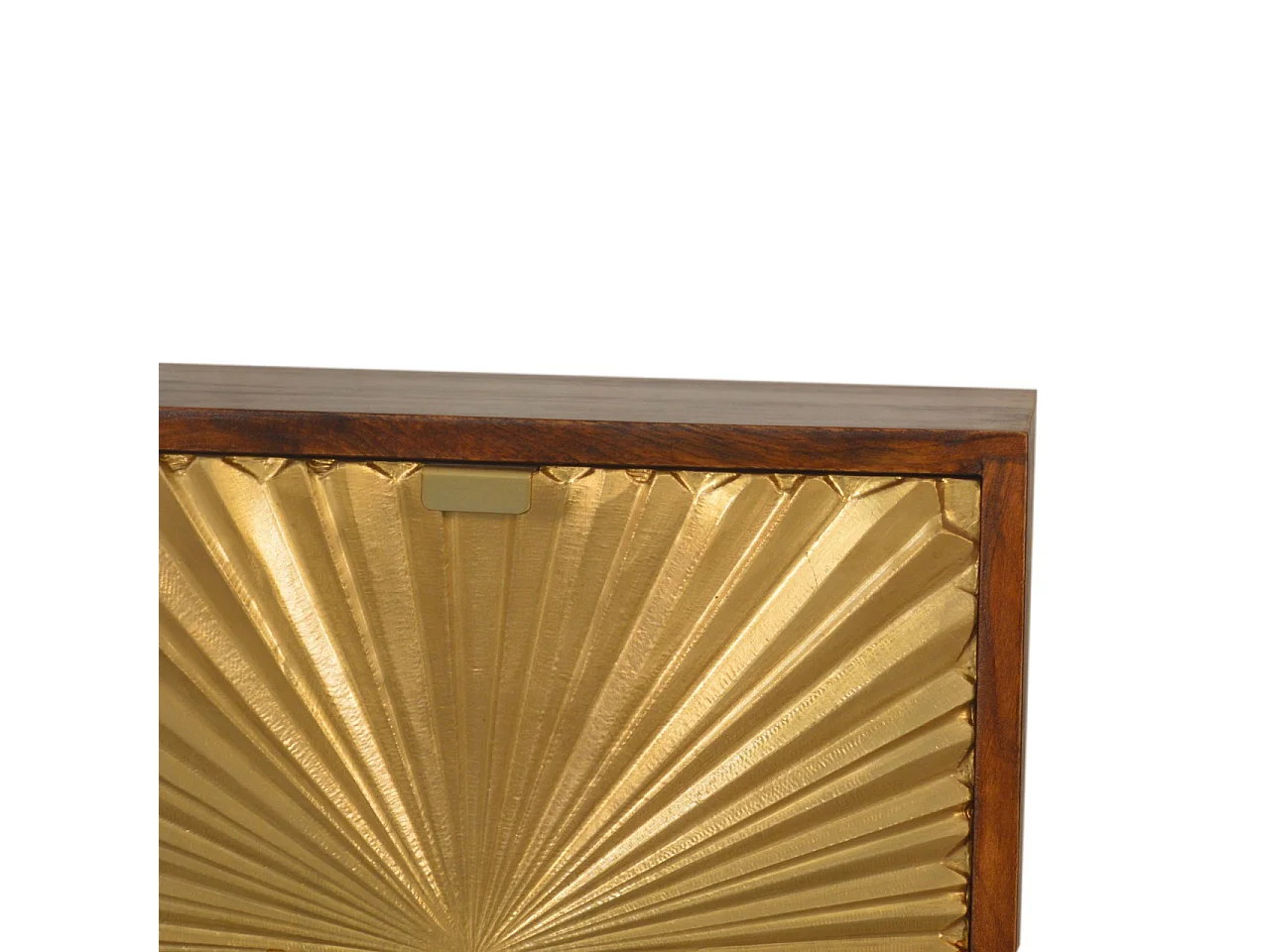 Stolik nocny Artisan Furniture Manilla Gold wykonany z litego drewna mango, z 2 szufladami i fornirem w kolorze mosiądzu, złota i brązu.