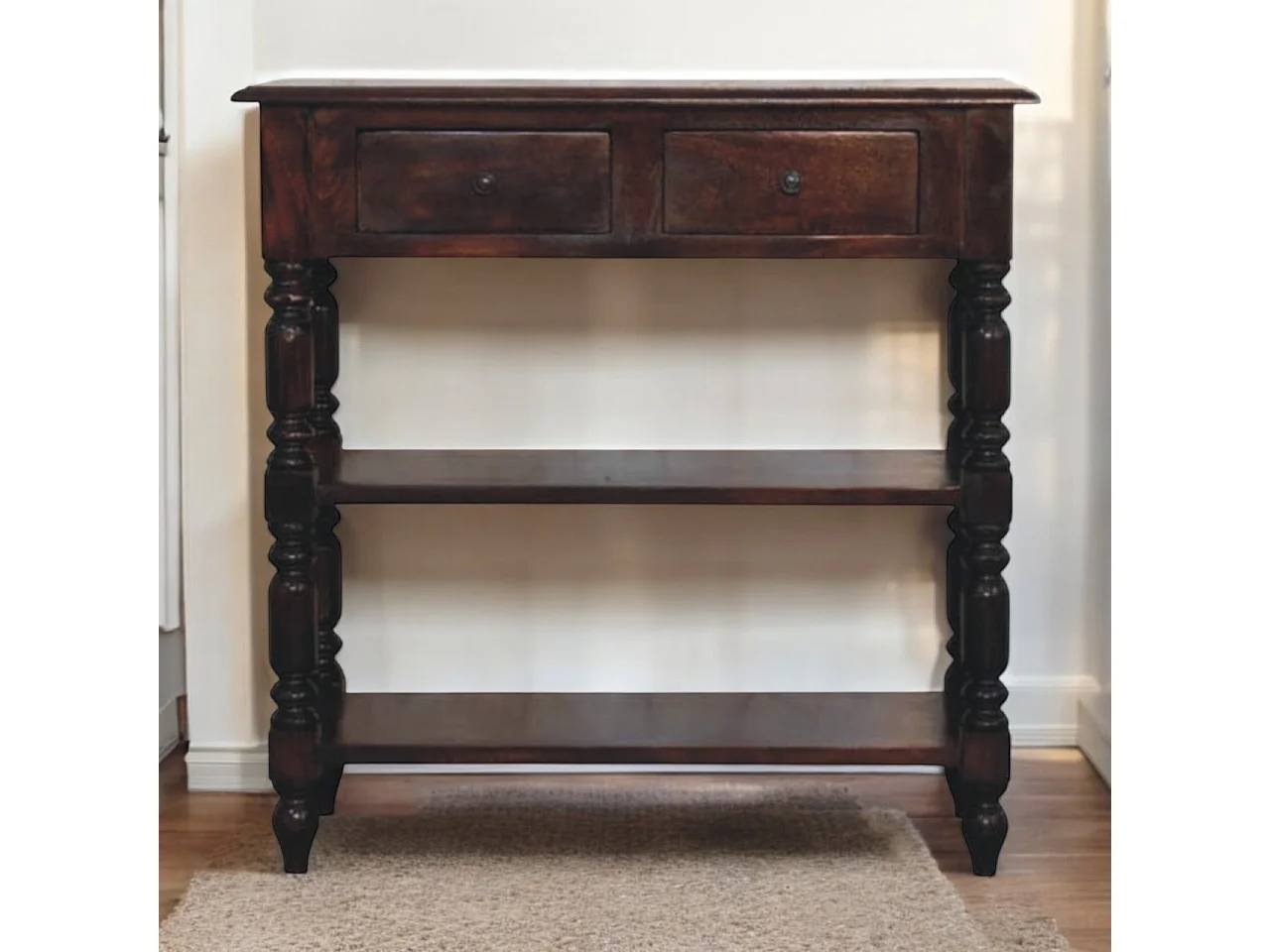 Artisan Furniture Table d’appoint Cherry en bois massif de manguier à pieds tournés, 2 tiroirs, 2 étagères ouvertes, marron foncé