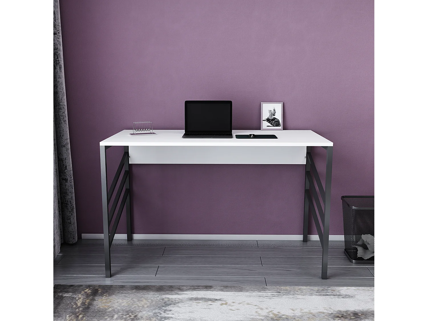 Bureau Josephine avec le cadre en métal (blanc et noir) 75 cm h x 120 cm l x 60 p