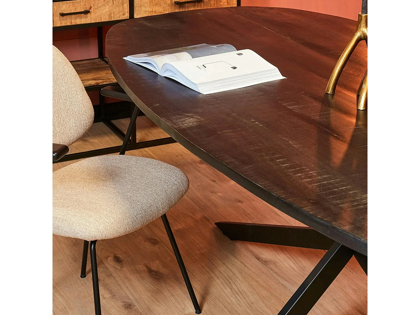 Table bords arrondis bois noir 240 cm UTAH