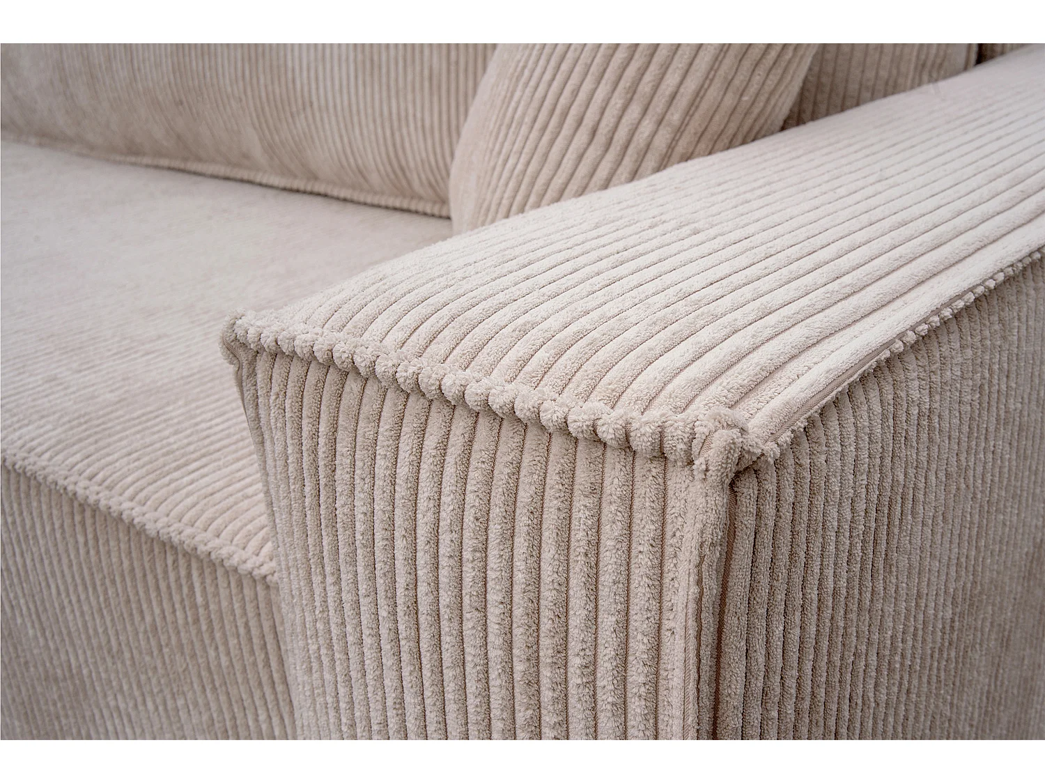 Canapé d’angle convertible réversible, velours côtelé beige, grand coffre de rangement, fonction couchage, montage universel gauche/droite CARLOS L - VINOTTI