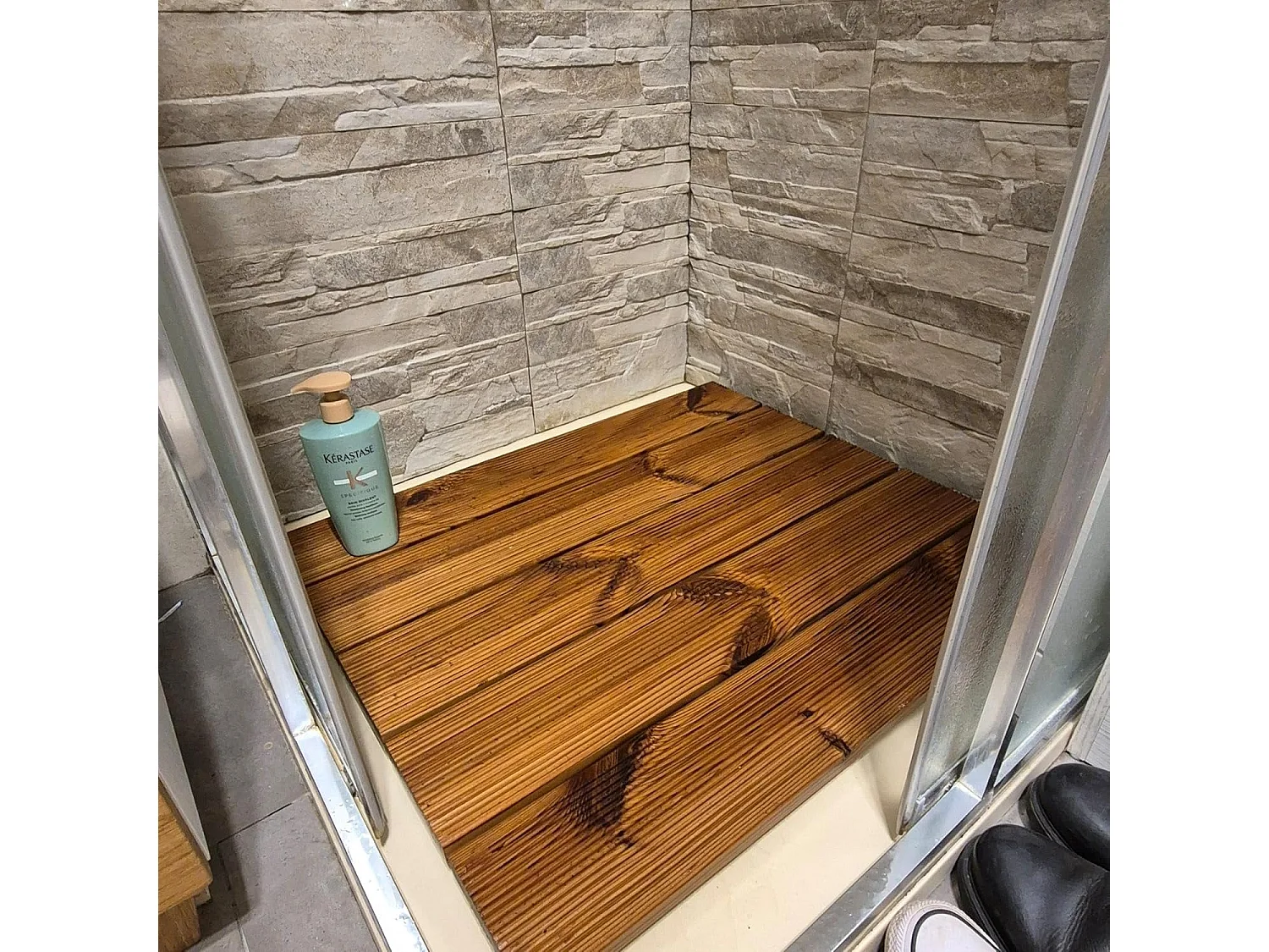 Pedana antiscivolo per doccia 50x50 cm in legno Thermo-Wood