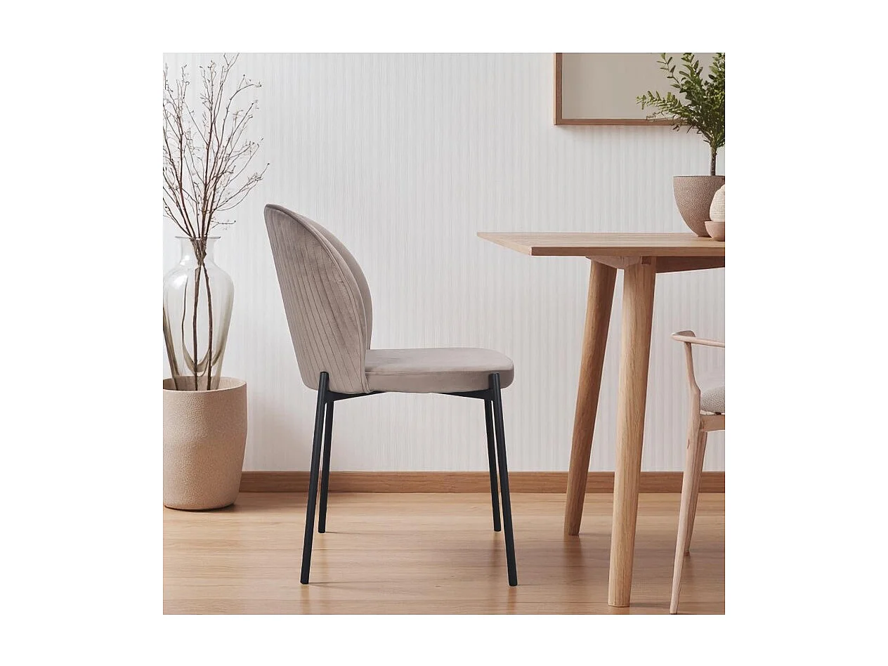 4er-Set Veloursstühle Beige mit schwarzen Metallbeinen – Kollektion Newcastle