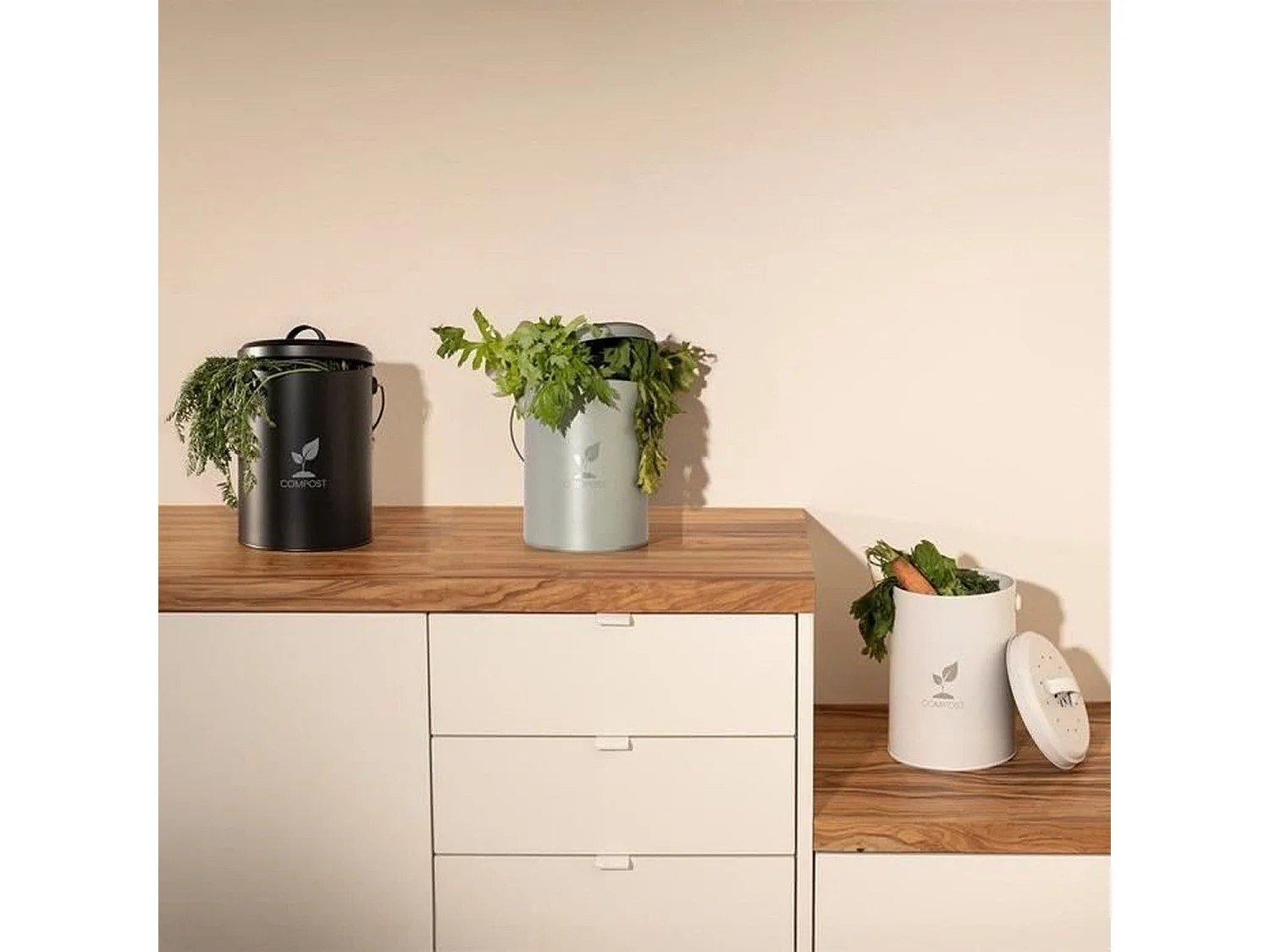 6 L zwarte metalen keukencompostemmer met actief koolstoffilter, compact en praktisch, Ø18 cm x H23 cm