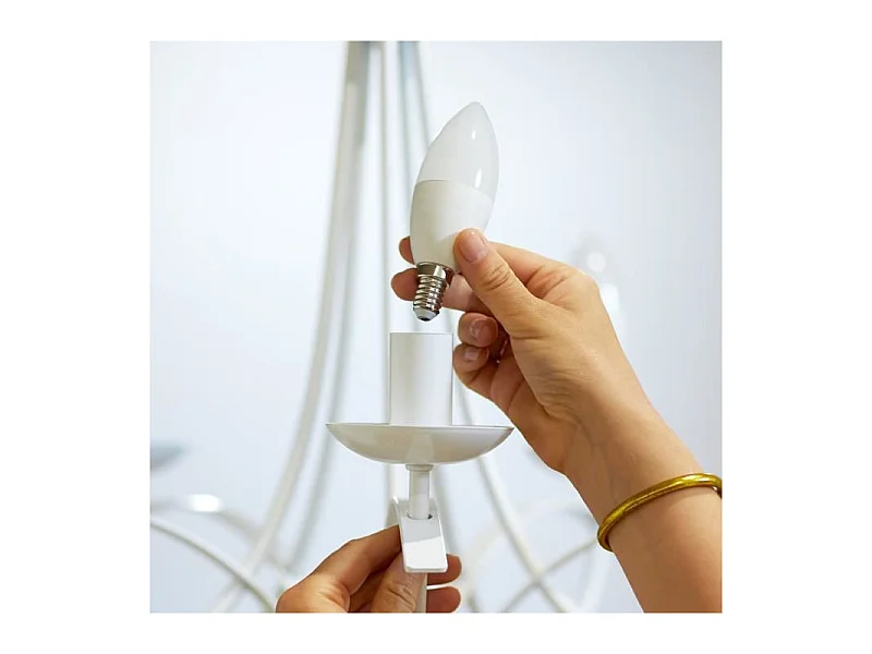 Verbonden WiZ LED-lamp E14 4,9W 470 lm RGBWW dimbaar WiFi Bluetooth compatibel met Alexa Google Siri