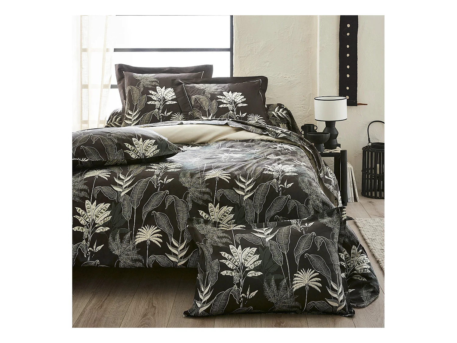 Parure de lit 260x240 cm satin de coton CAYENNE noir Ebène 3 pièces