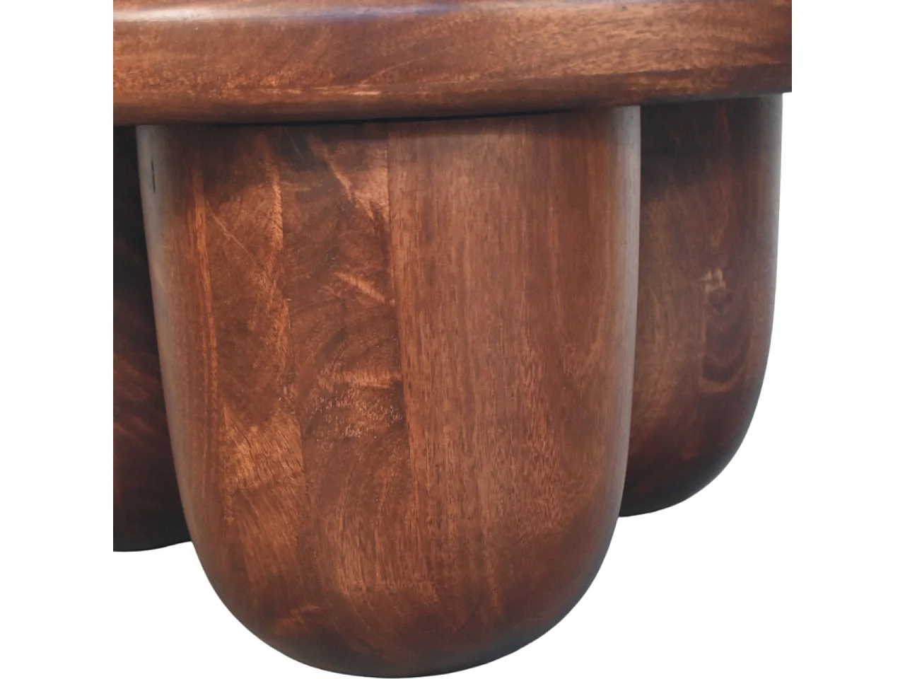 Artisan Furniture Clara Table basse sculptée