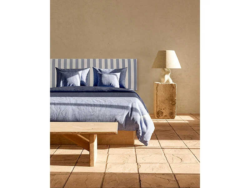 Gepolstertes Kopfteil aus gestreiftem Stoff, 145x52cm, Blau