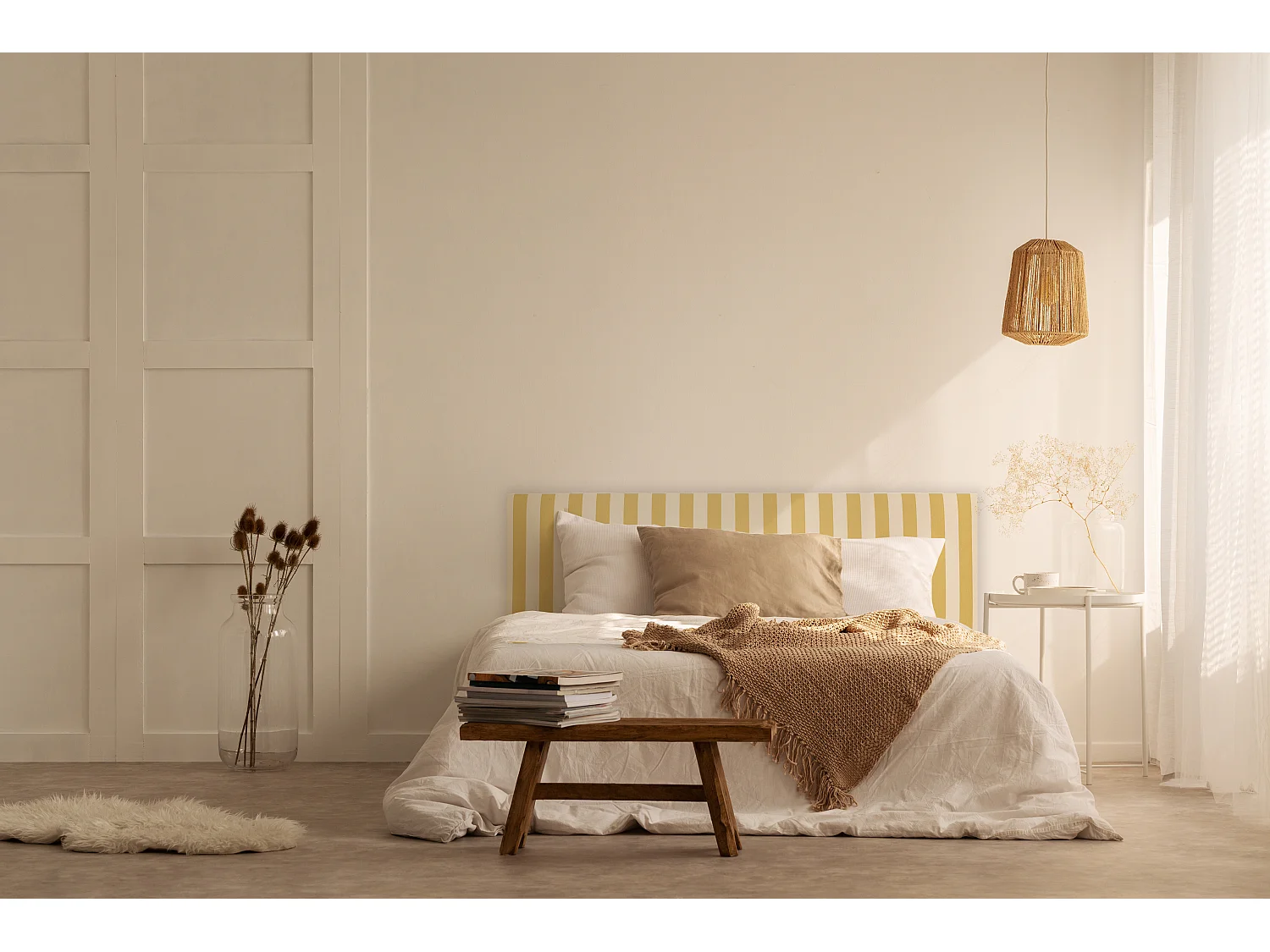 Tête de lit tapissée en tissu rayé jaune 145x52cm