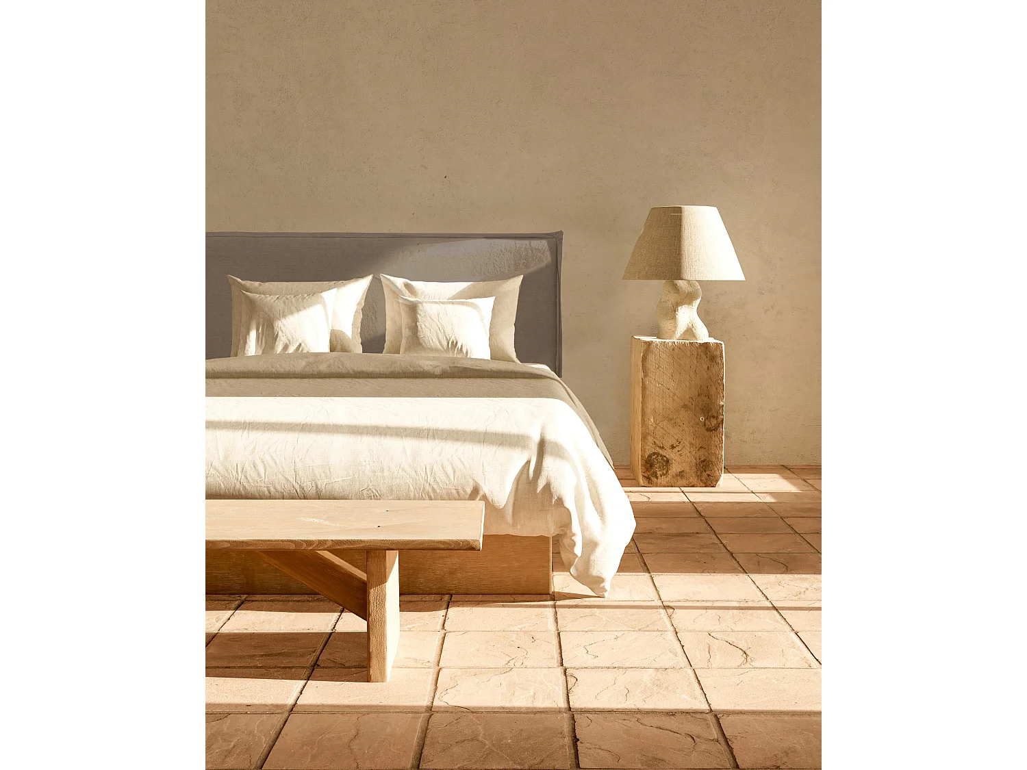 Cabecero tapizado de tela 100% lino marrón 145x100cm