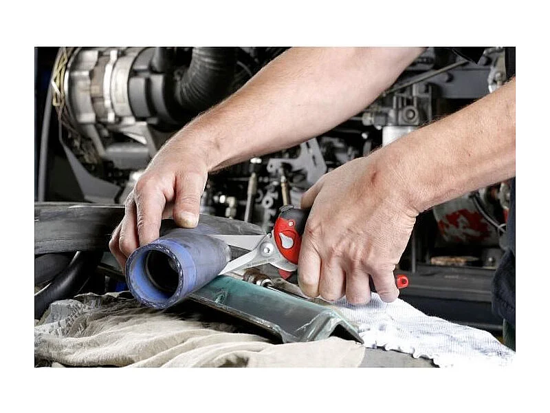 Coupe-tout lame droite avec gaine bi-matière ergonomique et système de blocage, 2 positions d'écartement