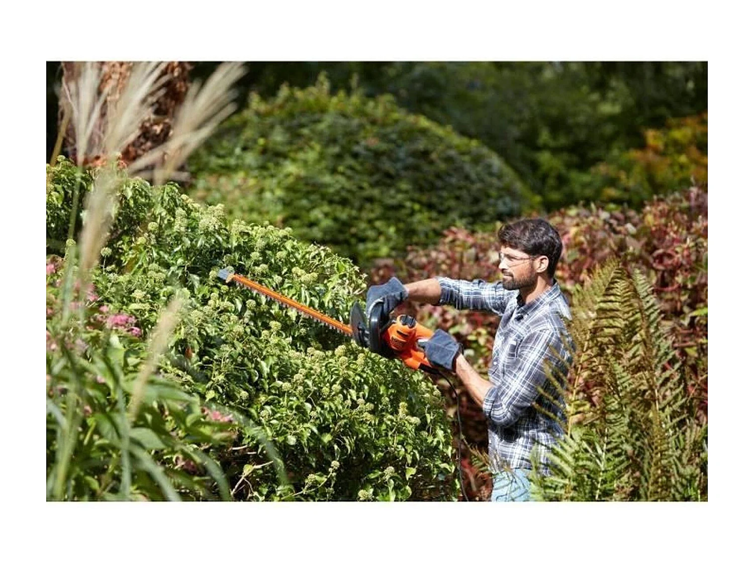 Elektrischer Heckenschere BLACK+DECKER BEHTS301 500W, Sägeblatt 50 cm, präziser Schnitt bis zu 35 mm