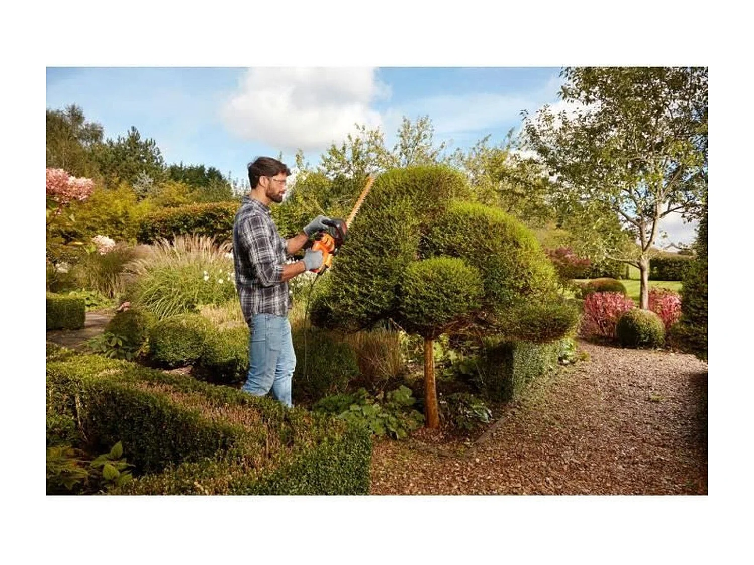 Elektrischer Heckenschere BLACK+DECKER BEHTS301 500W, Sägeblatt 50 cm, präziser Schnitt bis zu 35 mm