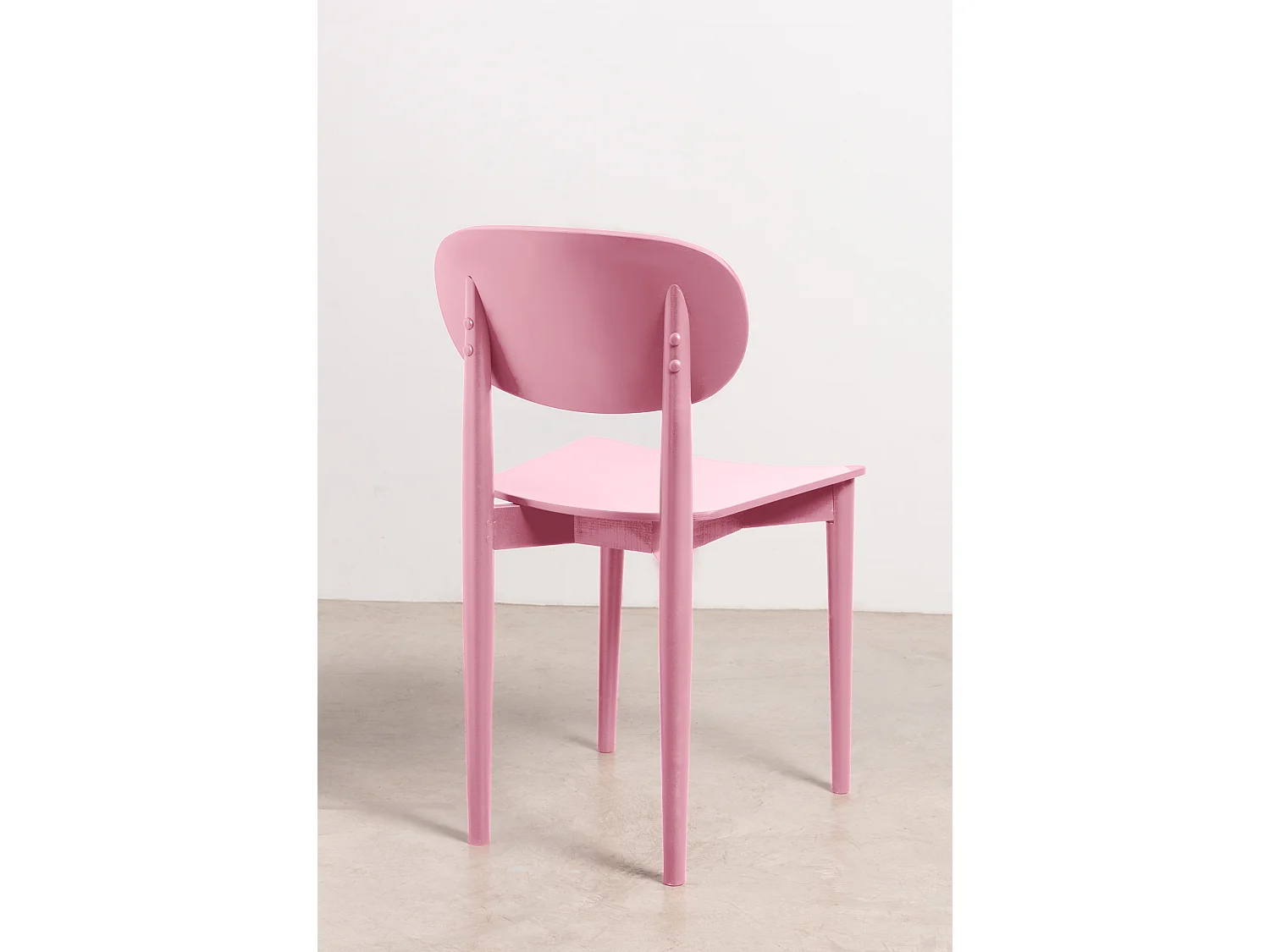 Chaise en bois de hêtre massif rose SANDRO