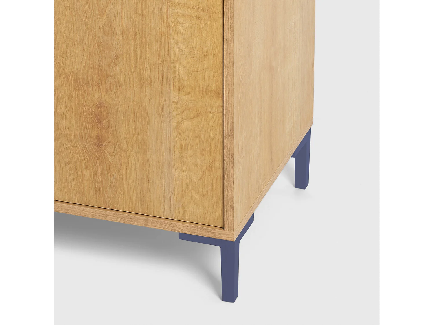 2-deurs kast in eikenkleur met blauwe details