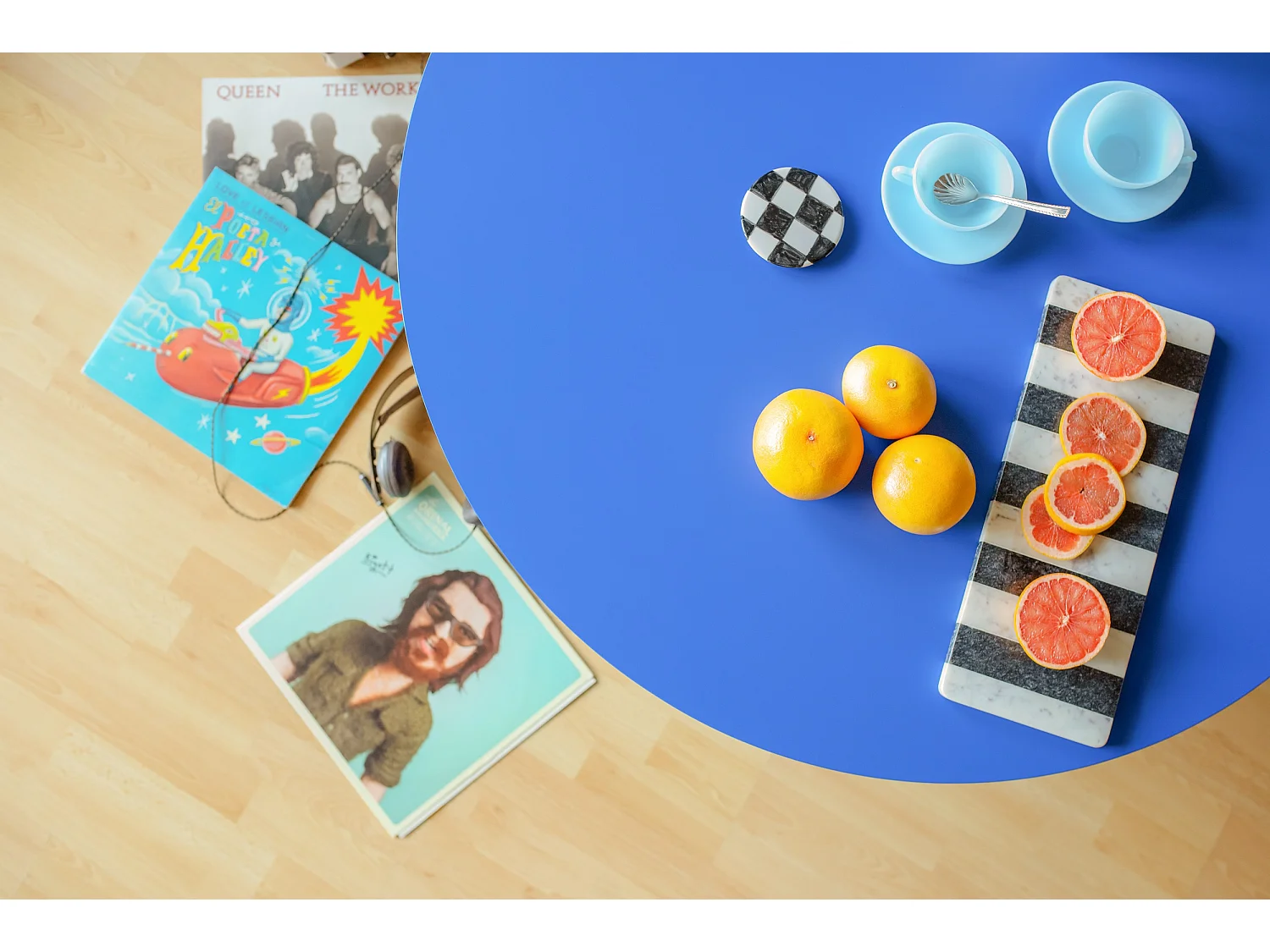 Runder Couchtisch, mit laminiertem 3 cm stark, Blau Preußen, 100 cm