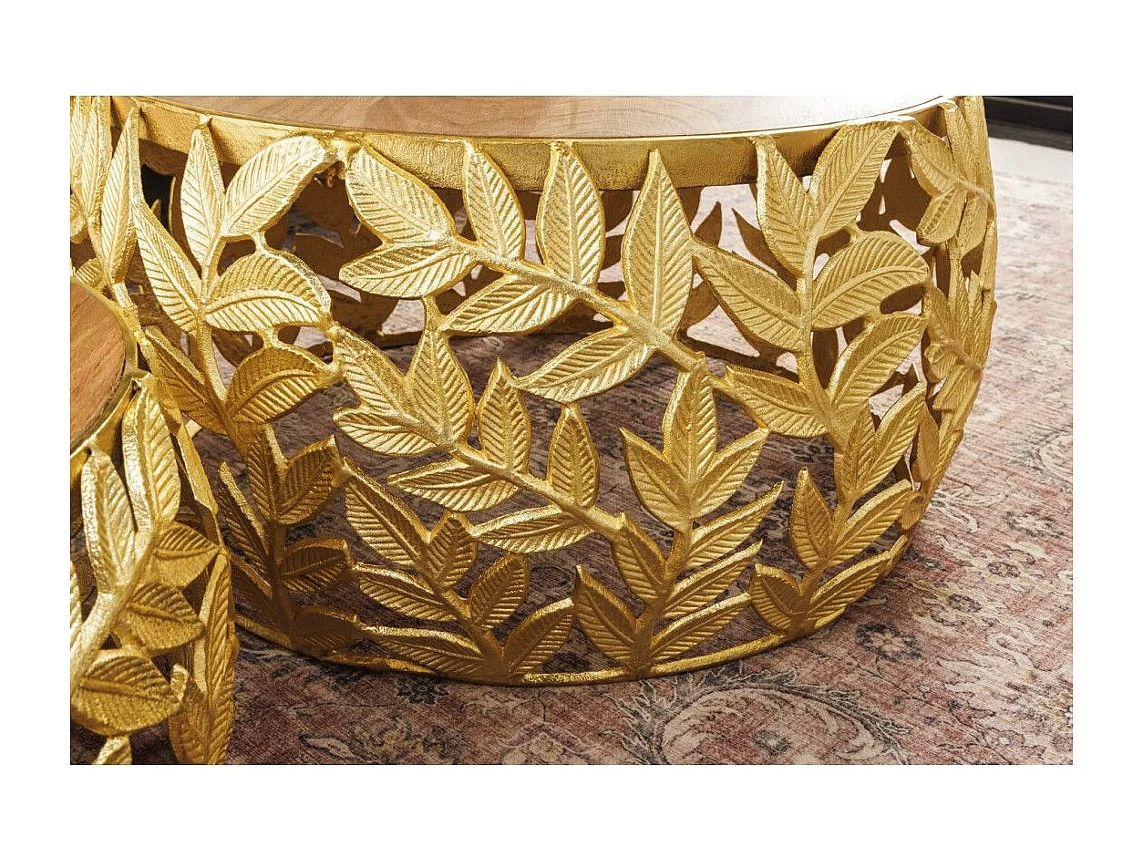 Lot van 2 gouden METRIX salontafels met bladmotief – Design salontafels van aluminium en acaciahout