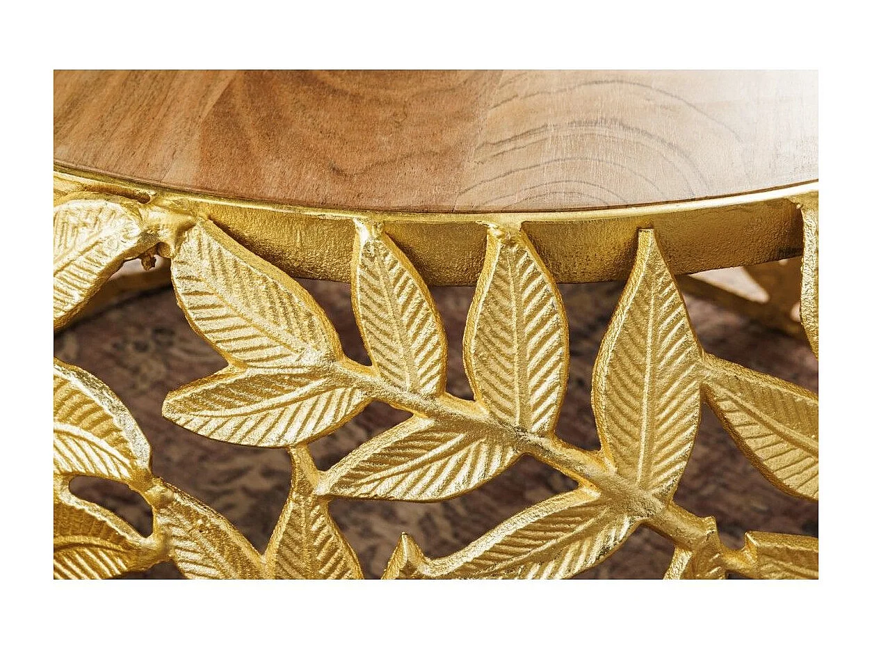 Lot van 2 gouden METRIX salontafels met bladmotief – Design salontafels van aluminium en acaciahout