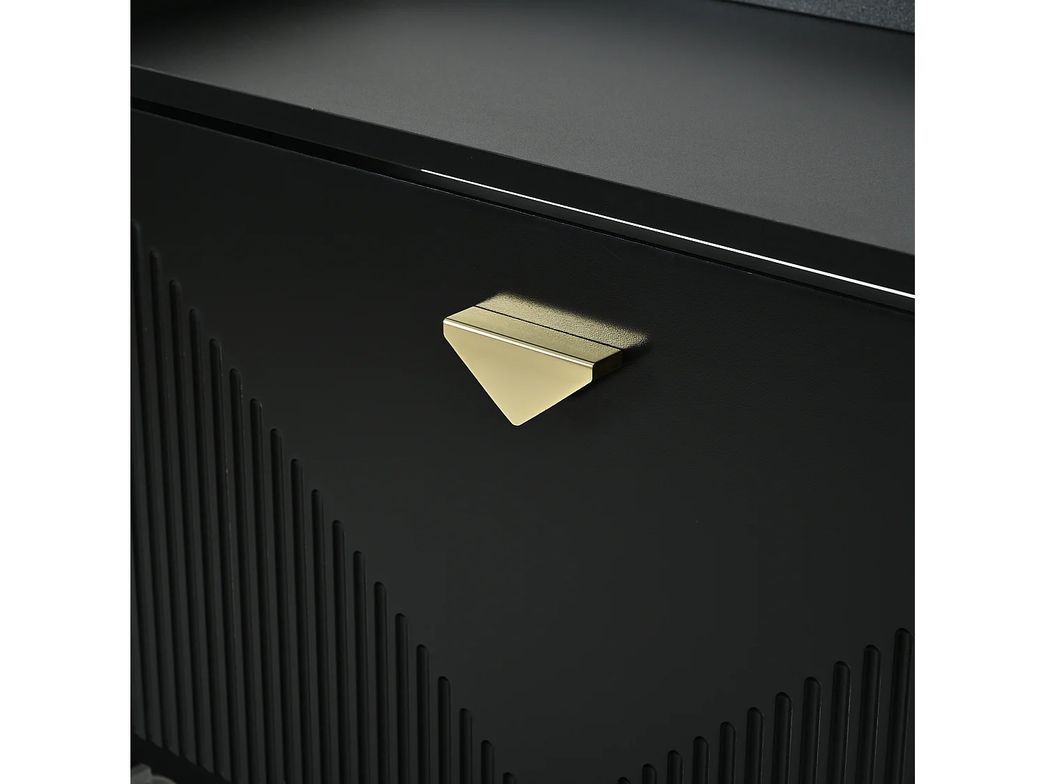 Meuble à chaussures noir avec 3 portes abattantes et 6 compartiments