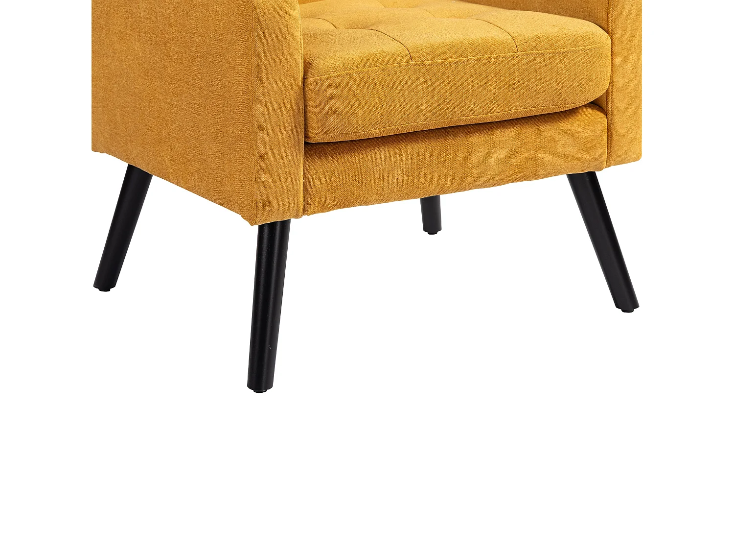 Fauteuil bekleed met gele linnen stof en houten poten.