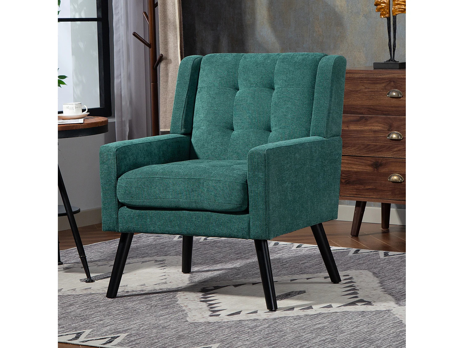 Retro groene linnen fauteuil met houten poten
