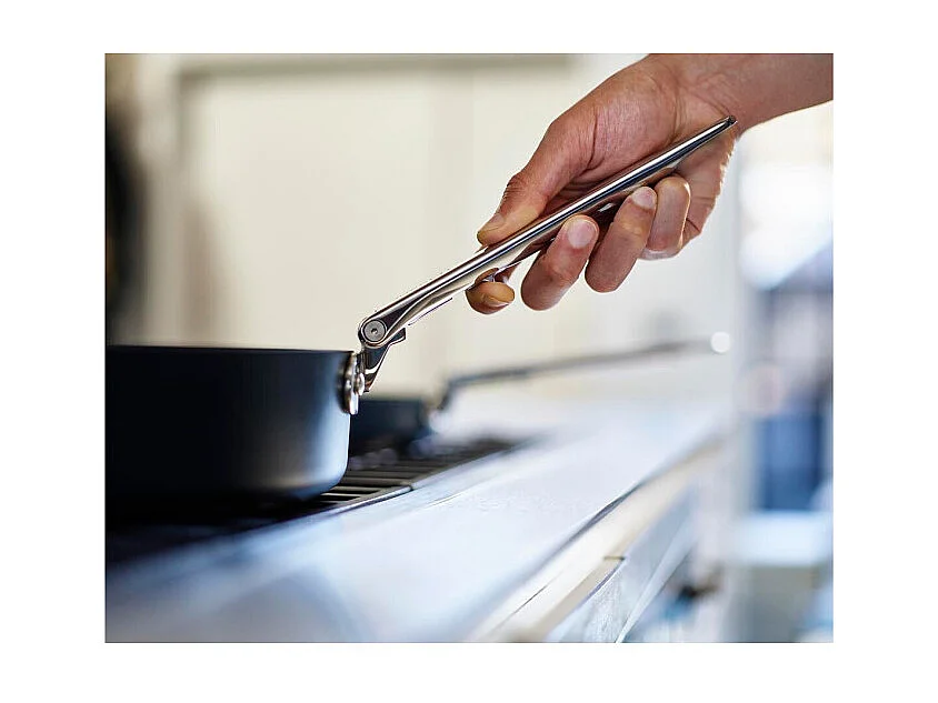 Set de 2 poêles antiadhésives Space Folding Handle Ceramic Non-stick Joseph Joseph, gain de place, poignées pliables, compatibles induction, bleu.