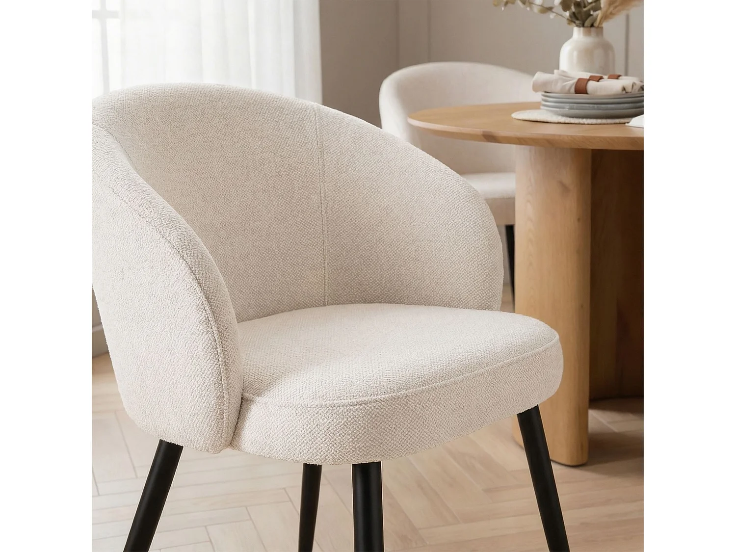 Lot de 2 Chaises de Salle à Manger KURSI en Tissu Blanc Crème au Design Rétro-Chic, Assise Rembourrée et Dossier Enveloppant