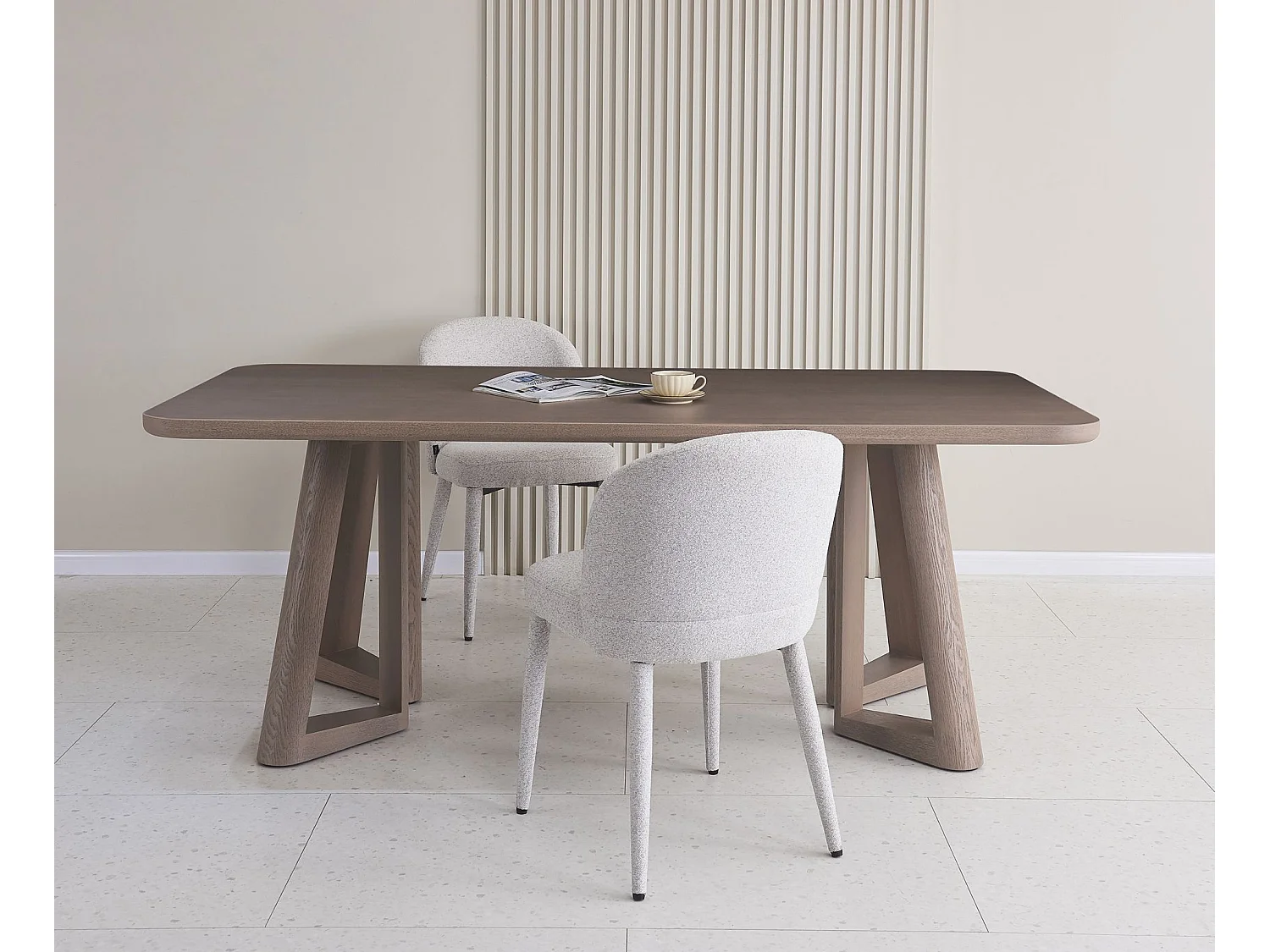 Table à manger – 200 x 100 cm – placage noyer – ALISSER