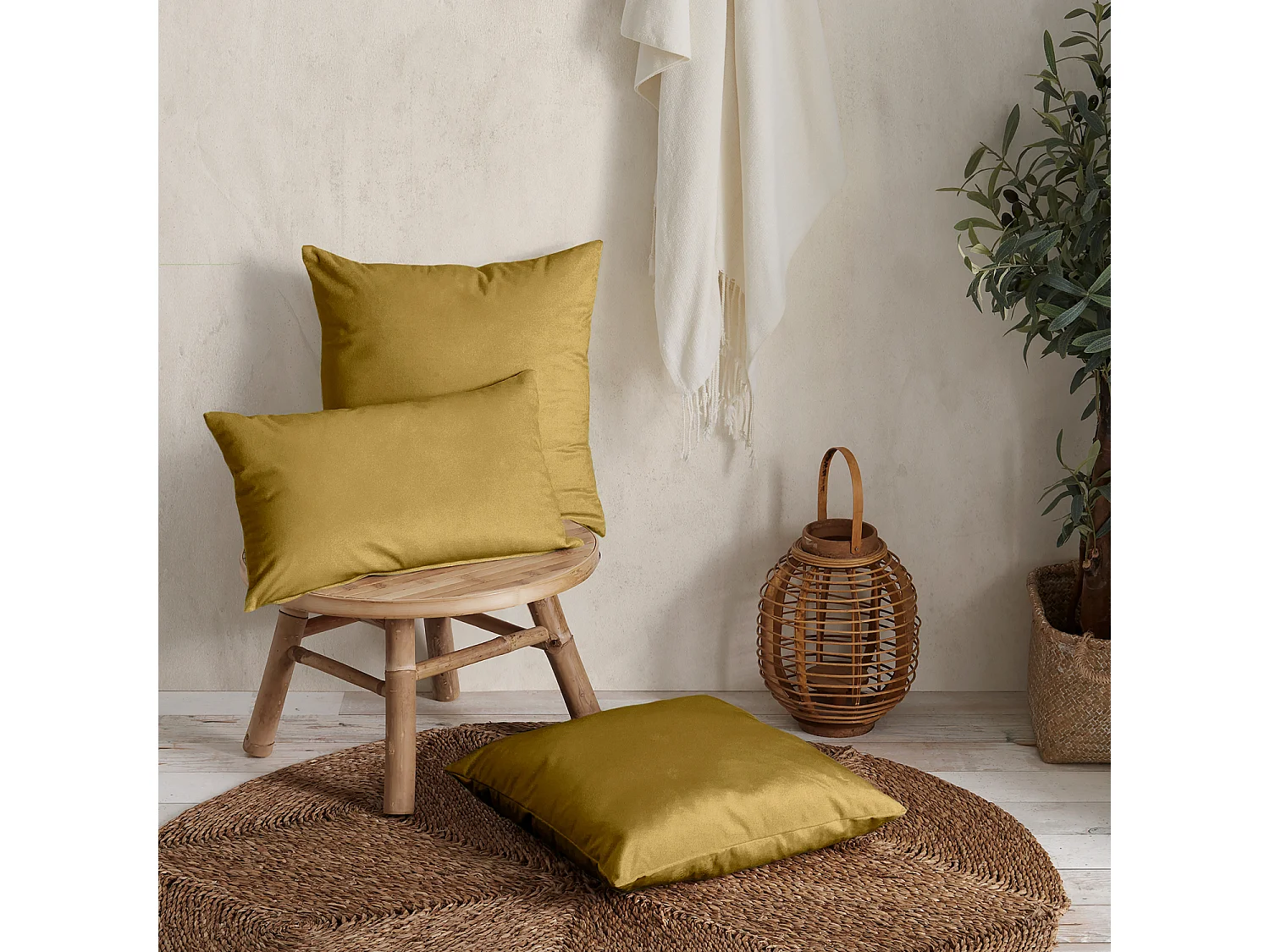 Coussin rectangulaire 30x50cm velours vert anis Nauru