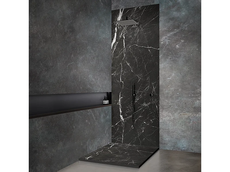 Receveur de douche en résine 90 x 90 cm imitation marbre noir – grille carrée inox noir centrée