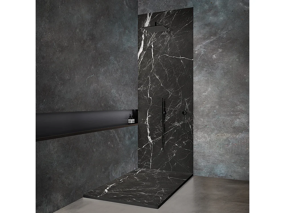 Receveur de douche en résine 180 x 90 cm imitation marbre noir – grille carrée inox noir excentrée