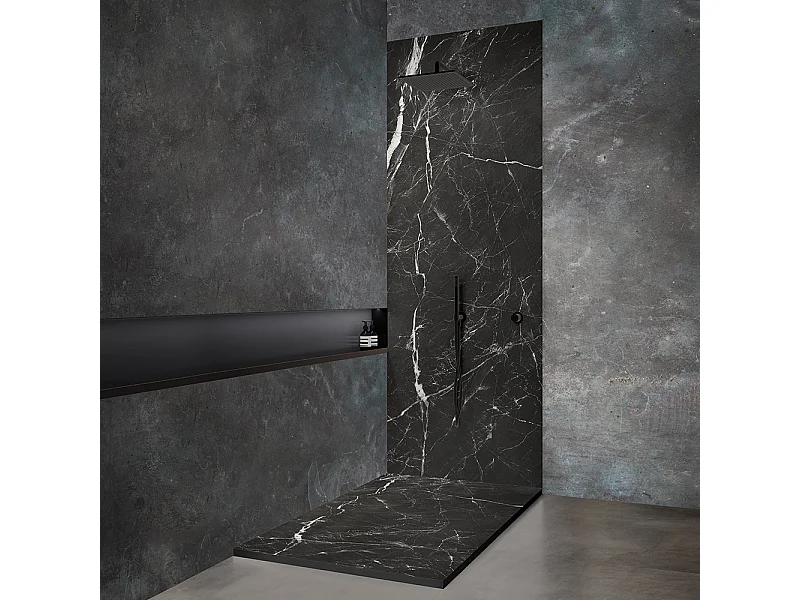 Receveur de douche en résine 180 x 80 cm imitation marbre noir – grille carrée inox noir excentrée